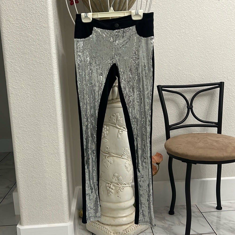 A sparkly jeans for partys for little girls
